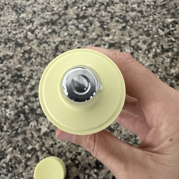 Vita Banana Body Lotion – Daily Soft Moisturizing Skin Care – Sealed Tube - Picture 3 of 3